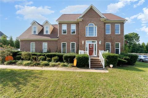 2462 Willard Rd, High Point, NC 27265 photo 1