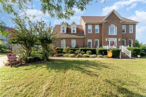 2462 Willard Rd, High Point, NC 27265 photo 2