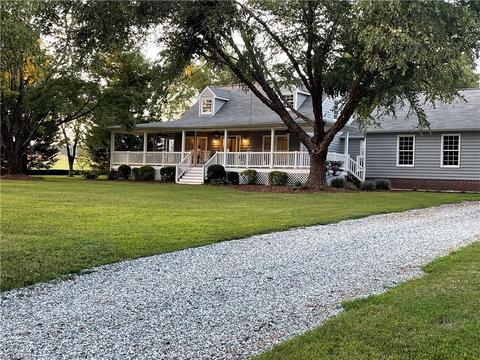 4400 Kendale Rd, High Point, NC 27265 photo 1