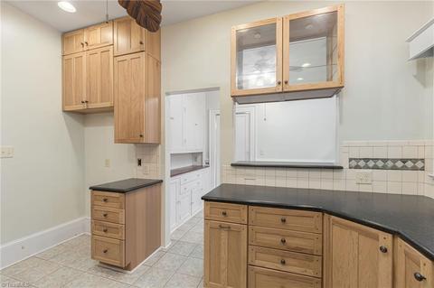 708 Unity St, Thomasville, NC 27360 photo 9