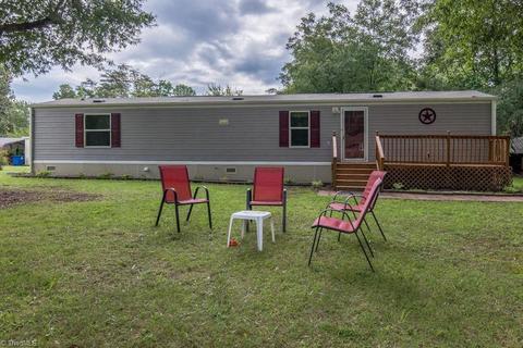 215 Meeks Rd, Eden, NC 27288 photo 3