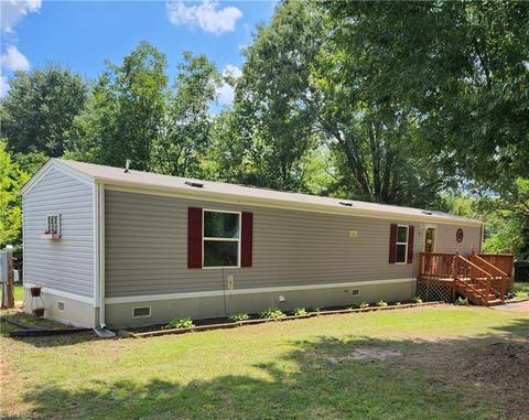 215 Meeks Rd, Eden, NC 27288 photo 1