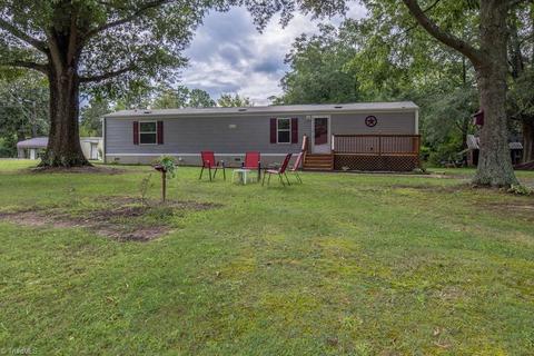 215 Meeks Rd, Eden, NC 27288 photo 4