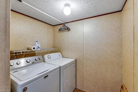 215 Meeks Rd, Eden, NC 27288 photo 12