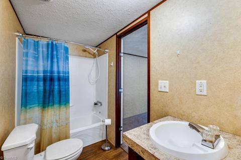 215 Meeks Rd, Eden, NC 27288 photo 15