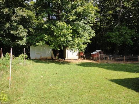 5208 Poplar Ridge Rd, Trinity, NC 27370 photo 3