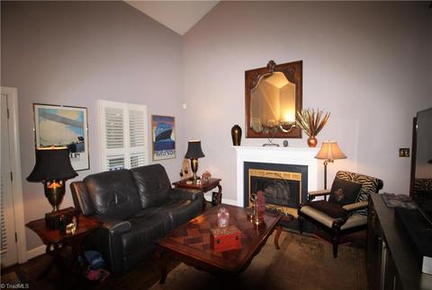 1000 Nuthatch Ct, High Point, NC 27262 photo 3