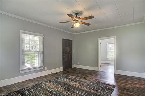 715 E Warren Ave, Eden, NC 27288 photo 9