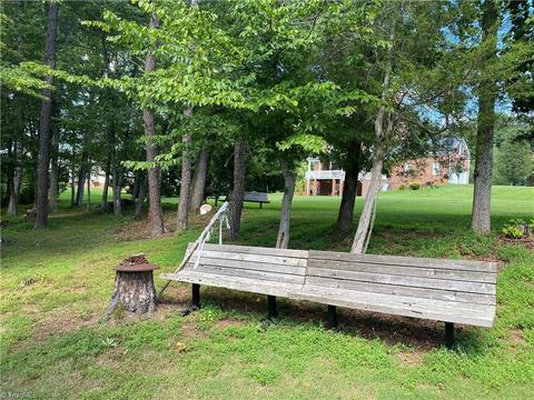 137 Thomas Rd, King, NC 27021 photo 9