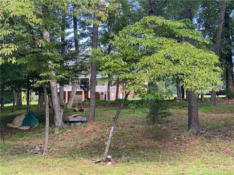 137 Thomas Rd, King, NC 27021 photo 10