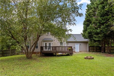 3324 Sumter Dr, High Point, NC 27265 photo 4