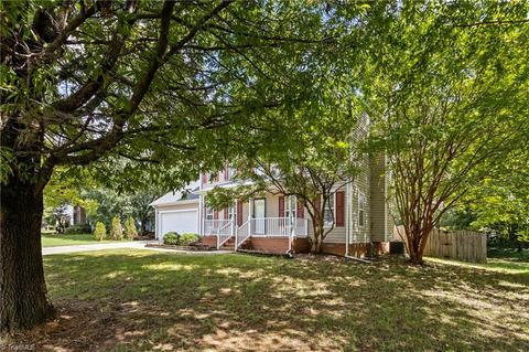 3324 Sumter Dr, High Point, NC 27265 photo 2