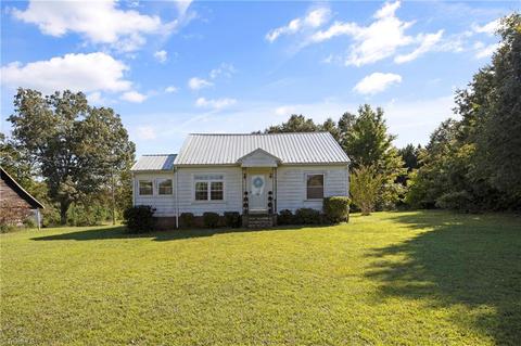 1916 Finch Farm Rd, Trinity, NC 27370 photo 2