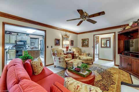 1411 Christopher Ct, High Point, NC 27265 photo 9