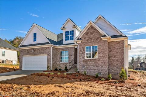 8815 Rudy Dr, Kernersville, NC 27284