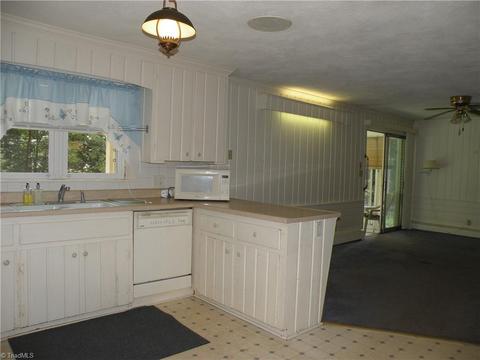 2420 Farmbrook Rd, Winston Salem, NC 27103 photo 13
