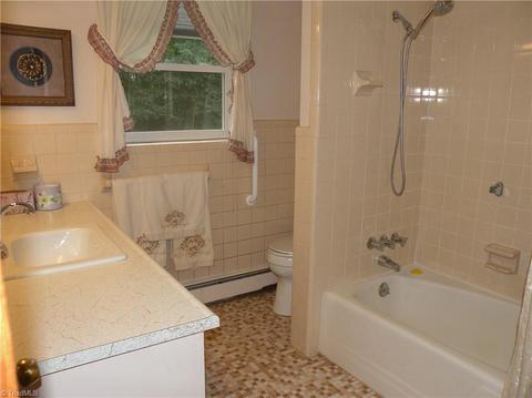 2420 Farmbrook Rd, Winston Salem, NC 27103 photo 19