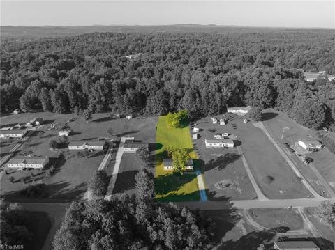 6433 Eagle Landing Dr, Trinity, NC 27370 photo 3