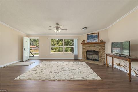 6433 Eagle Landing Dr, Trinity, NC 27370 photo 9