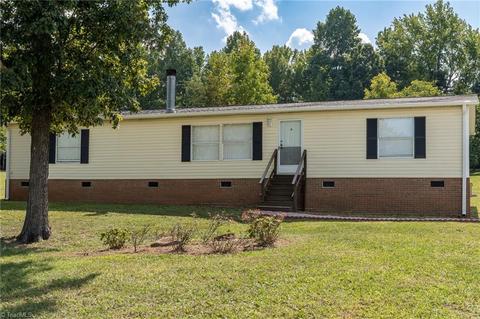 6433 Eagle Landing Dr, Trinity, NC 27370 photo 8