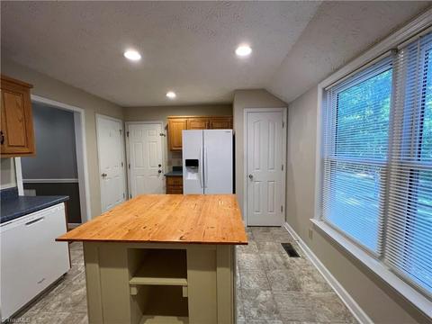 509 Summit St, Madison, NC 27025 photo 7