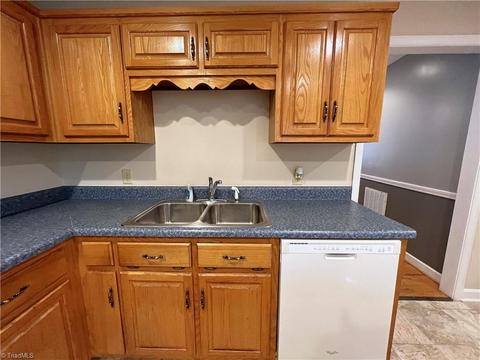509 Summit St, Madison, NC 27025 photo 11