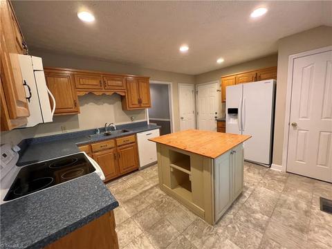 509 Summit St, Madison, NC 27025 photo 6