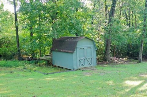 4066 Village Dr, Trinity, NC 27370 photo 9
