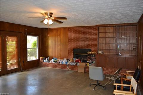 2004 Mill Ave, Eden, NC 27288 photo 4