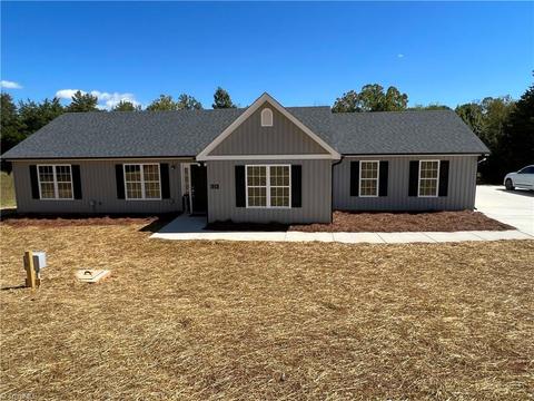 124 Calloway Rd, King, NC 27021 photo 3