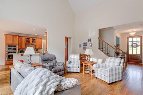 110 Grey Beard Ct, High Point, NC 27265 photo 8