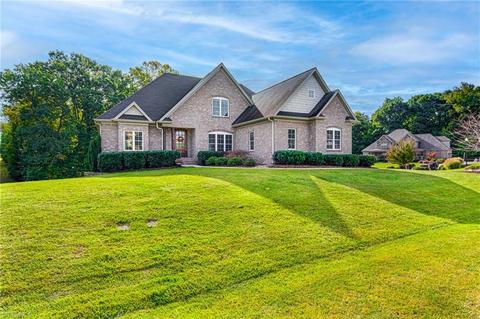110 Grey Beard Ct, High Point, NC 27265 photo 4