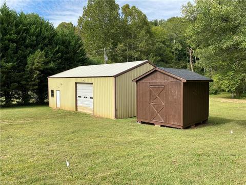 1165 Thayer Rd, Trinity, NC 27370 photo 2