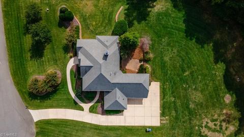 523 Orinoco Dr, High Point, NC 27265 photo 9