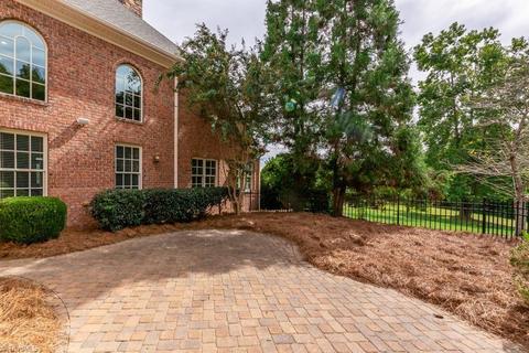 523 Orinoco Dr, High Point, NC 27265 photo 50