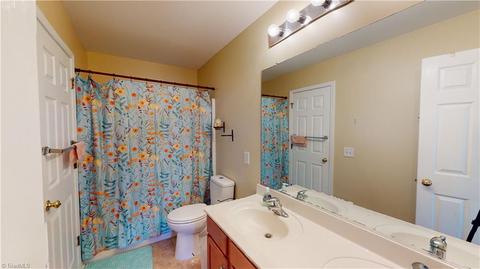 1160 Hampton Park Dr, High Point, NC 27265 photo 17