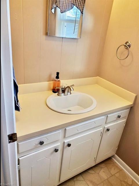 9125 Boone Trl, Purlear, NC 28665 photo 23