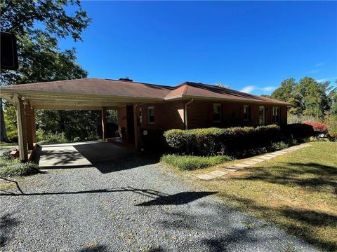 409 Goff Rd, King, NC 27021 photo 2