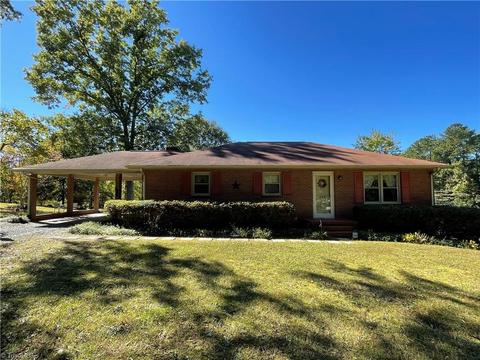 409 Goff Rd, King, NC 27021 photo 1