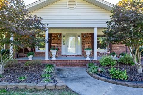 520 Old Mill Rd, High Point, NC 27265 photo 3