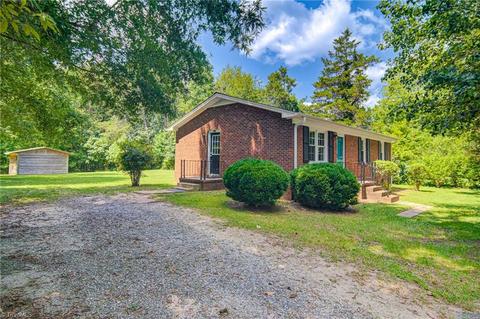 7715 Eversfield Rd, Summerfield, NC 27358 photo 3