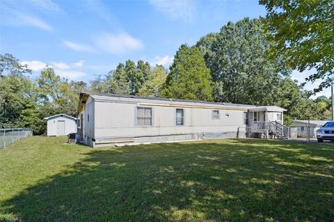 6256 Lowerywood Cir, Trinity, NC 27370 photo 3