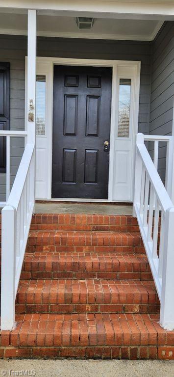 1135 Mapleview Ct, High Point, NC 27265 photo 7