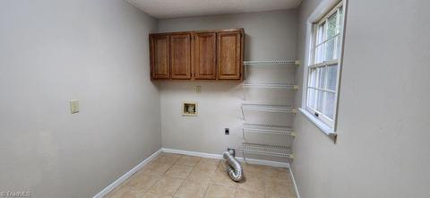1135 Mapleview Ct, High Point, NC 27265 photo 23