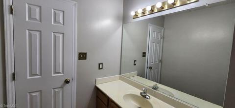1135 Mapleview Ct, High Point, NC 27265 photo 40