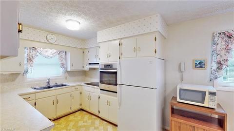 306 Newview Rd, High Point, NC 27260 photo 4