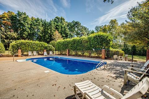 155 Springfield Dr, Advance, NC 27006 photo 2