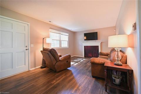 329 Logan Ct, King, NC 27021 photo 6