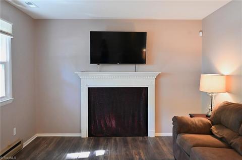 329 Logan Ct, King, NC 27021 photo 8