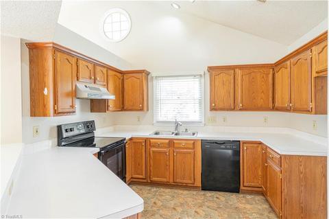 4223 Braddock Rd, High Point, NC 27265 photo 11